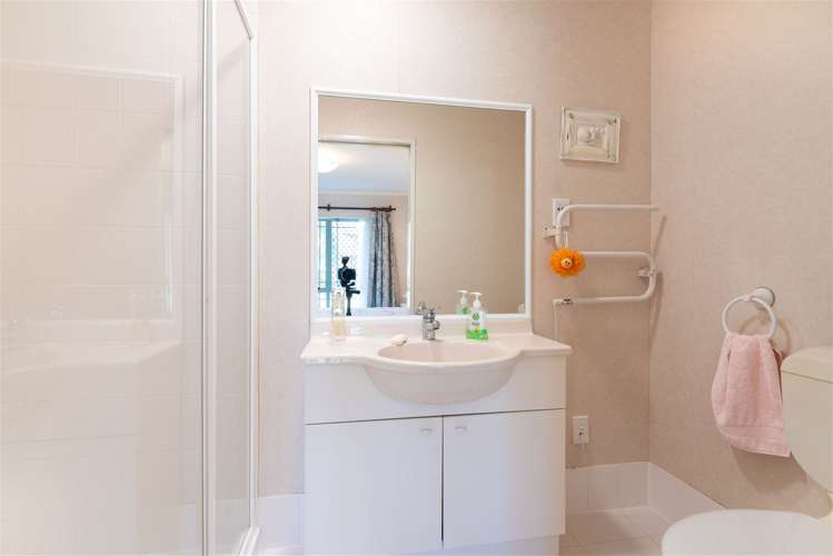 8 Ryehill Close New Lynn_12