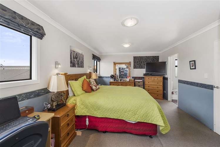 18 Sharaleigh Place Grandview Heights_22