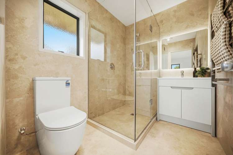 8 Monet Grove West Harbour_16