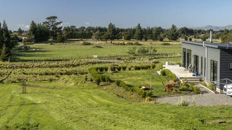 695f Chester Road Carterton_14