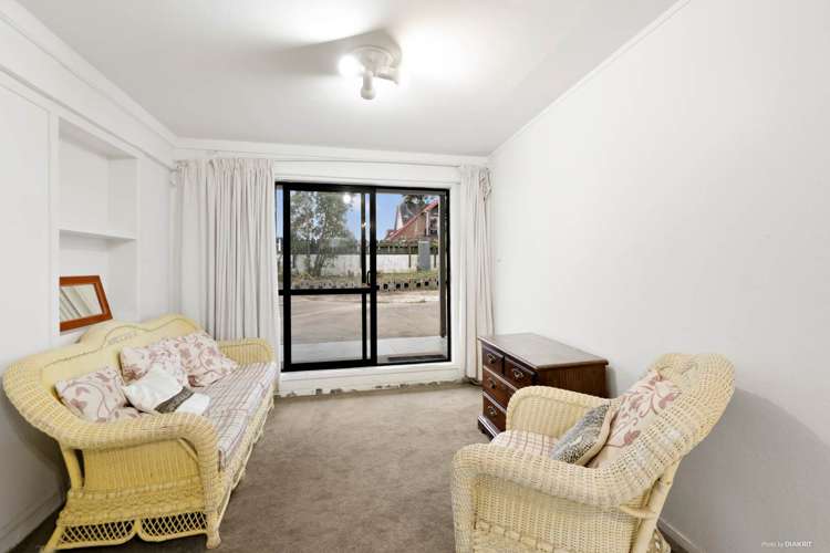 102 Bradbury Road Botany Downs_7