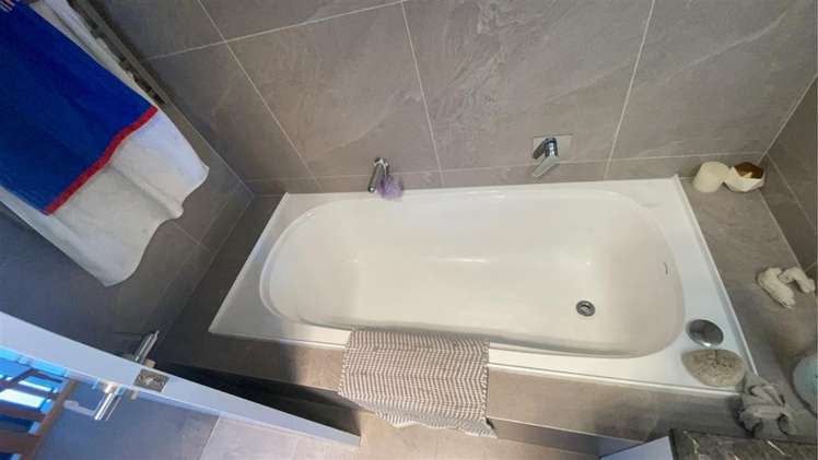 B/2 Renata Crescent Te Atatu Peninsula_11