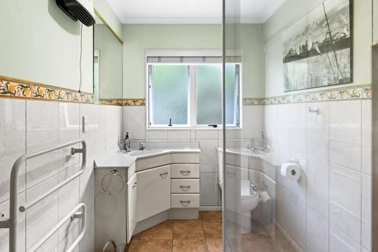 76A Churchill Drive Taradale_23