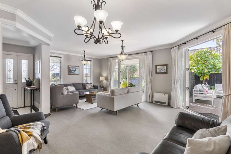 17 Willowbank Close East Tamaki Heights_9