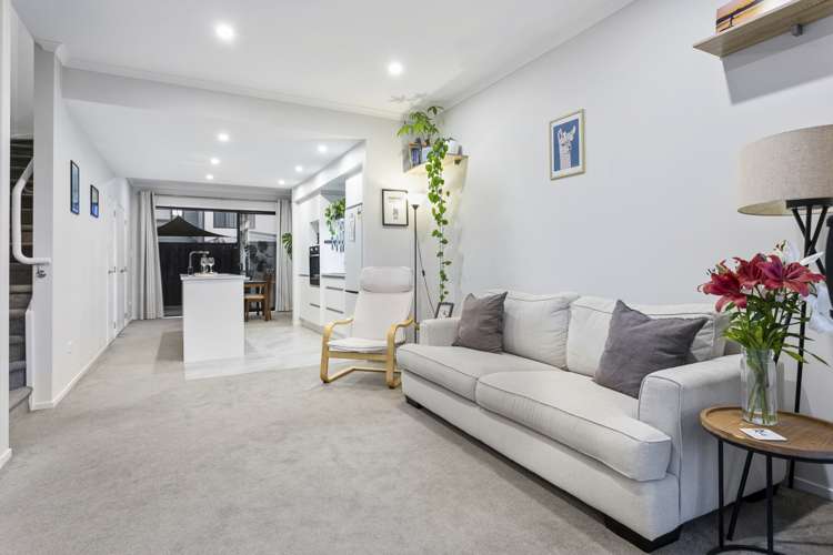 7 Sacred Kingfisher Road Hobsonville_4