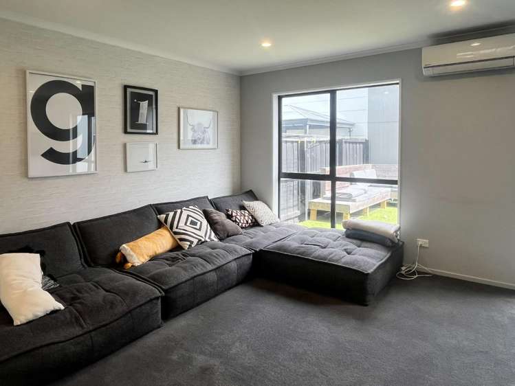 42 Tippet Crescent Wigram_5