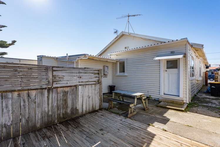218 Coutts Street Rongotai_18