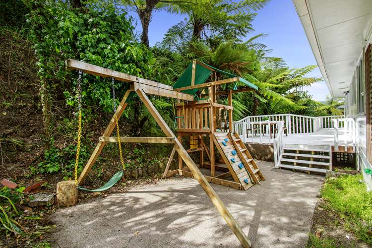 8 Westhaven Drive Tawa_16