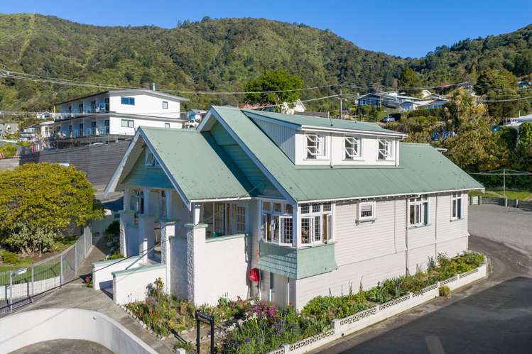 26-28 Waikawa Road Picton_3