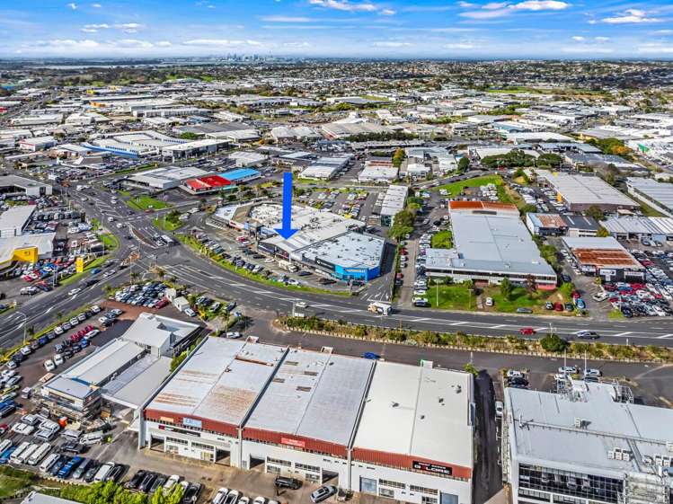 Units 12 & 16, 170 Wairau Road Wairau Valley_14