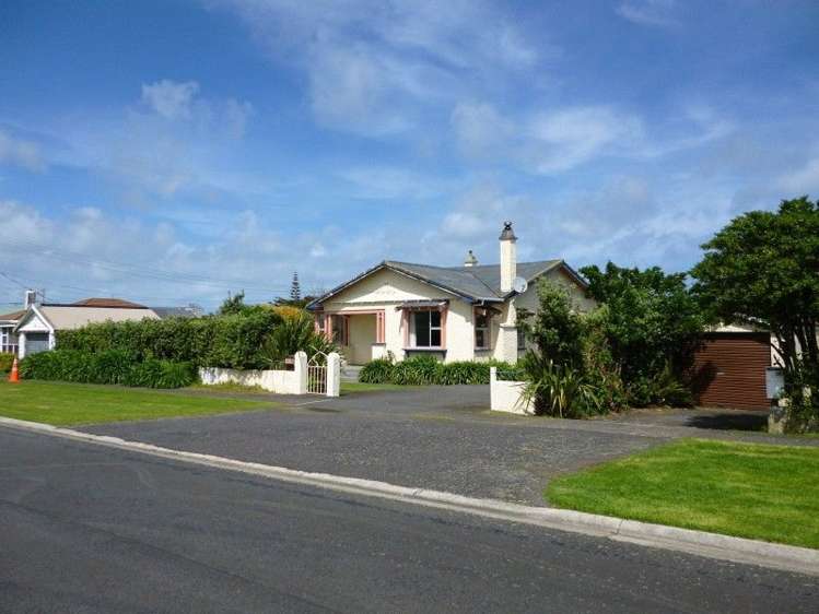 20 Gisborne Terrace Opunake_18