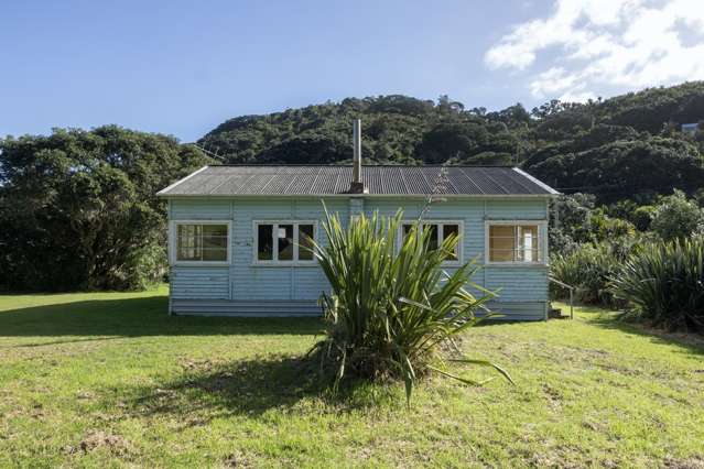 118 Garden Road Piha_2