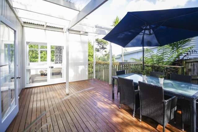 28 Derwent Crescent Titirangi_4
