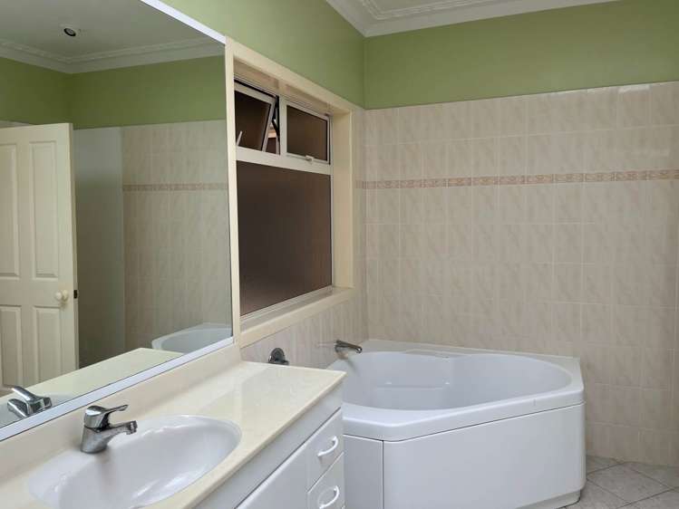 2 Blair Avenue Pukekohe_12