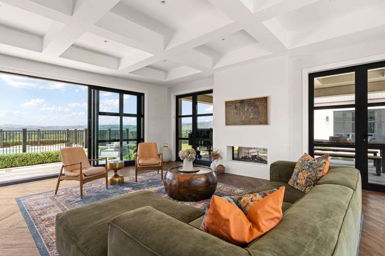 83 Charles Robert Drive Kahutara_10