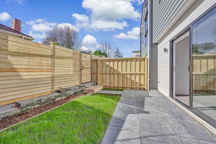 3/110 Kervil Avenue Te Atatu Peninsula_13