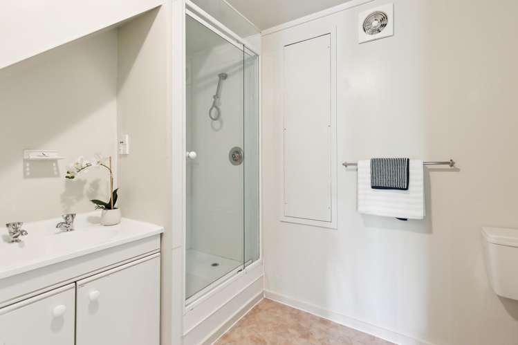 81 Fyvie Avenue Tawa_16