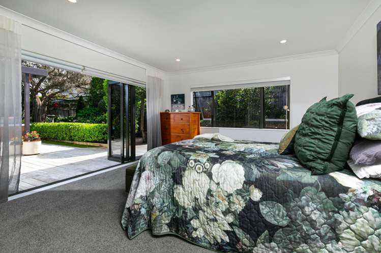 3 Admirals Court Drive Greenhithe_13