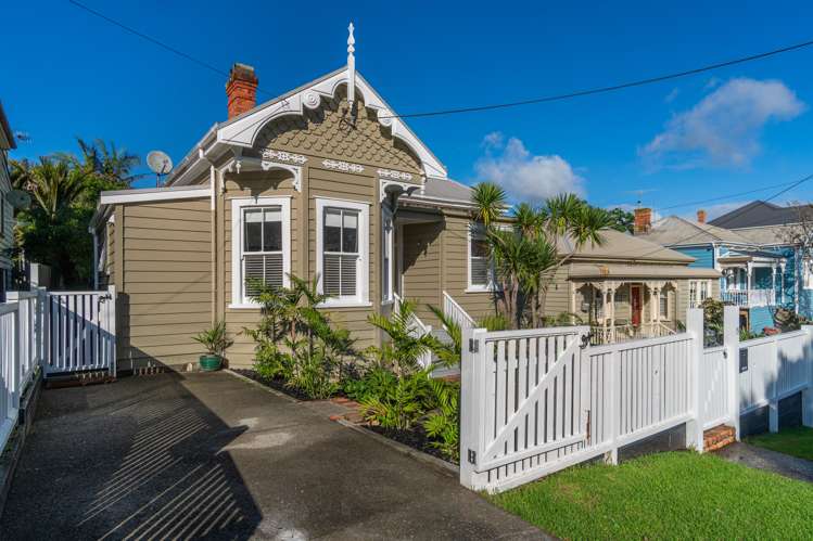 15 Saint Leonards Road Devonport_17
