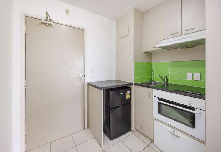 5k/10 Crown Lynn Place New Lynn_3