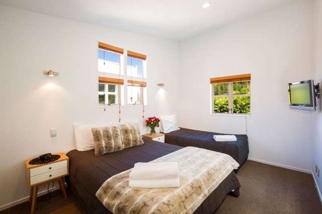 2/19 Cranbury Court Queenstown_4