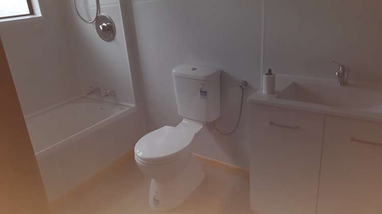 14a Charles Road Hannahs Bay_15