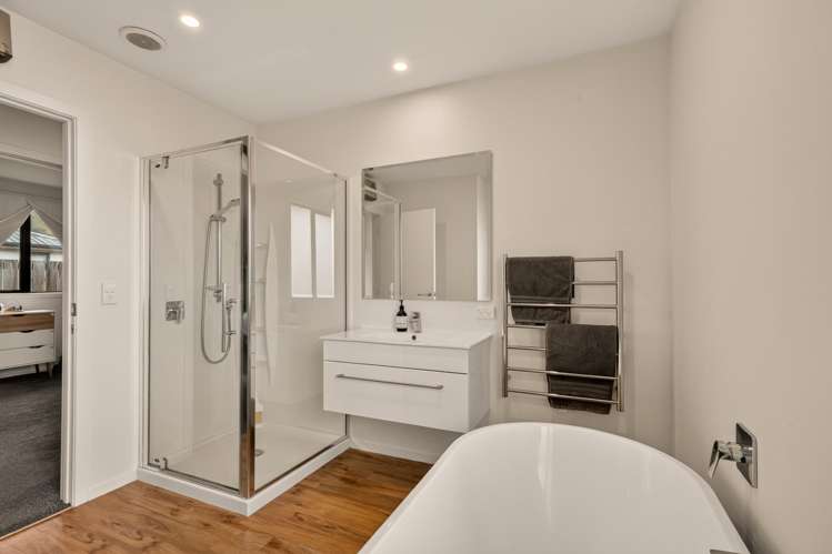 9 Risinghurst Terrace Lower Shotover_12