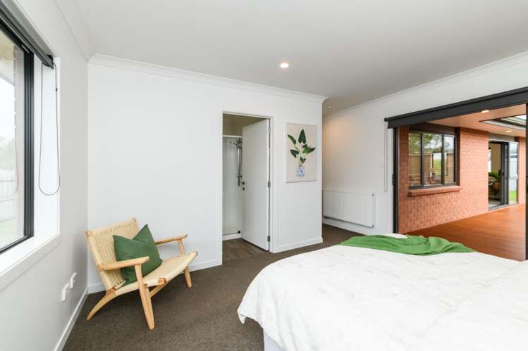 702 Pioneer Highway Takaro_8