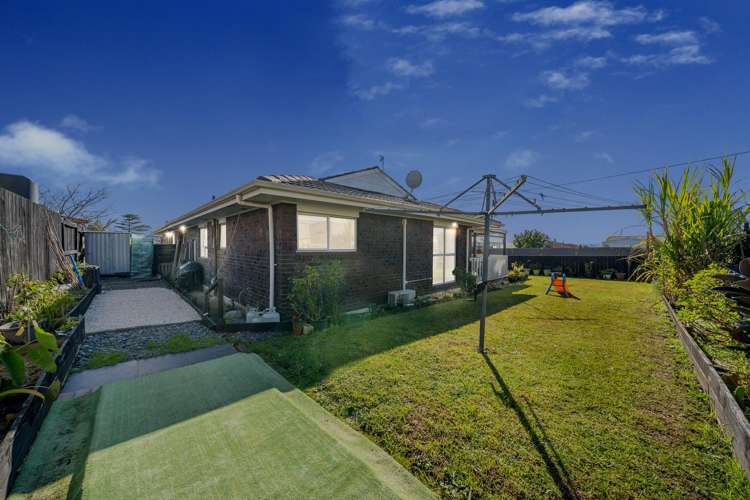 2/56 Archibald Road Kelston_22