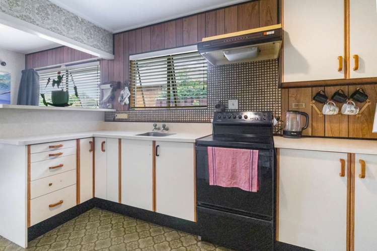 33 Anthony Crescent Bader_15