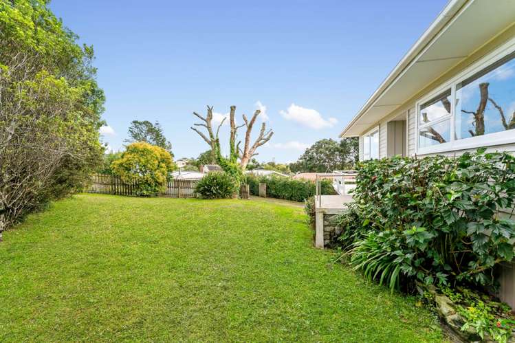 8A Malam Street Glen Eden_16