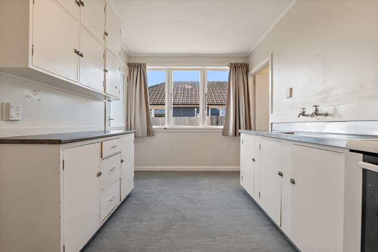 64 Aldershot Street Aranui_5