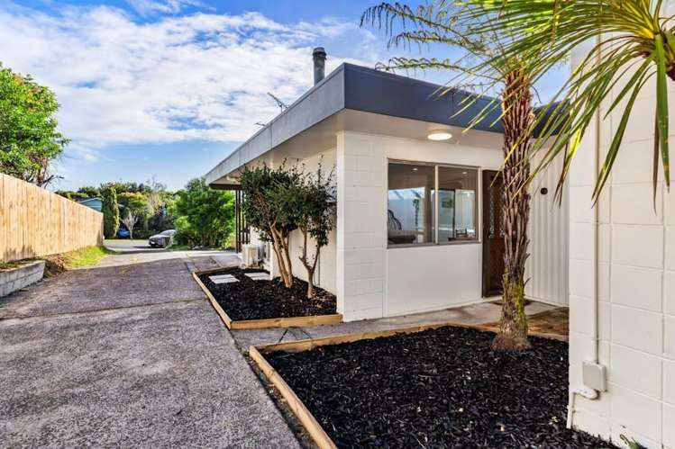 1/8 Wilbur Place Pakuranga Heights_12