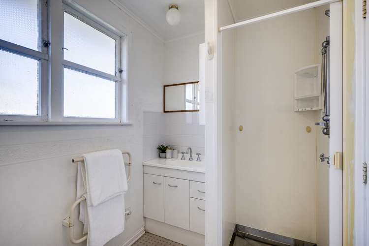 1 James Cook Street Havelock North_13