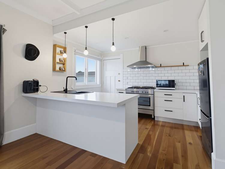 1213 Caroline road Mayfair_10