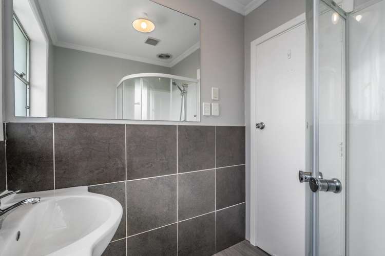 75 Glenalmond Crescent Rockdale_14