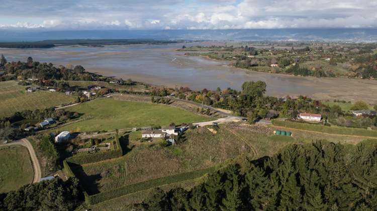 17 Bronte Road East Tasman_10