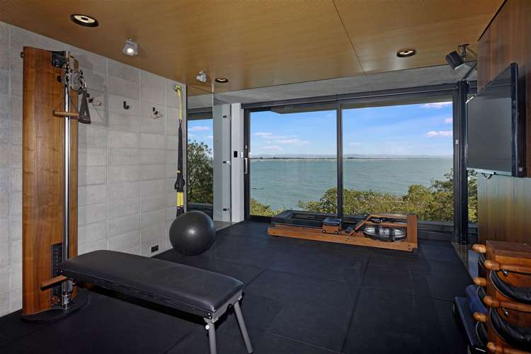 1 Whitewash Head Road Scarborough_28