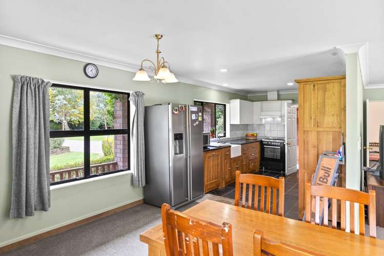 71 Railway Road Carterton_3