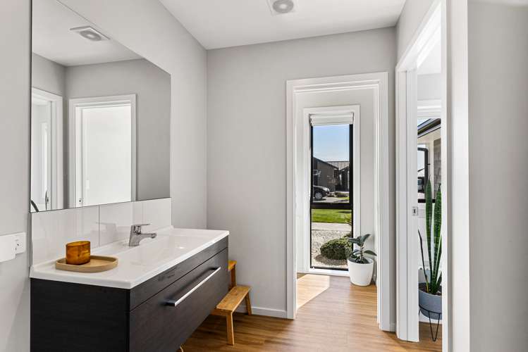 3 Hollard Crescent Lincoln_17