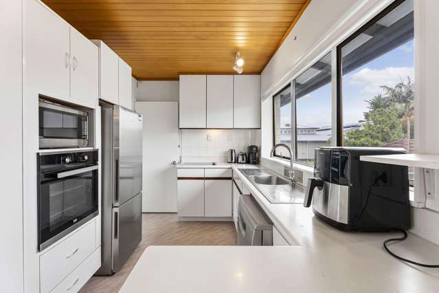 1/303 Point Chevalier Road Point Chevalier_3