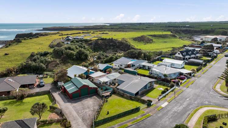 22 Hickey Place Opunake_40