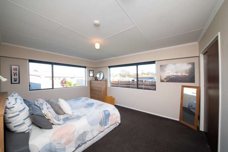 22 Ferndale Place Feilding_8