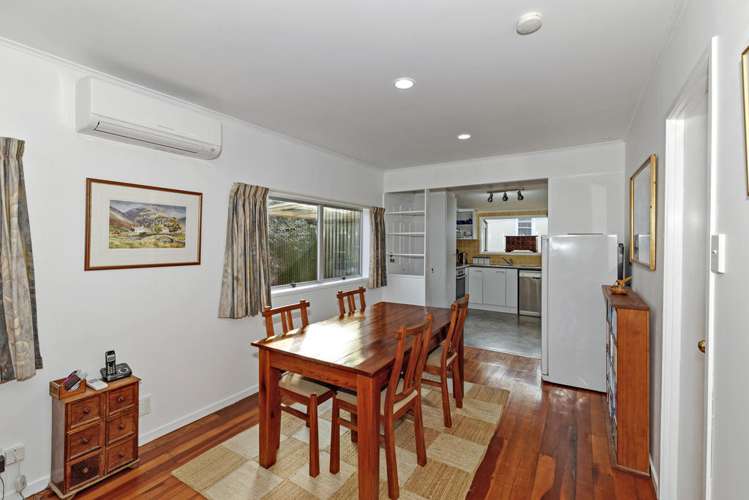 1204 Huia Road Huia_5