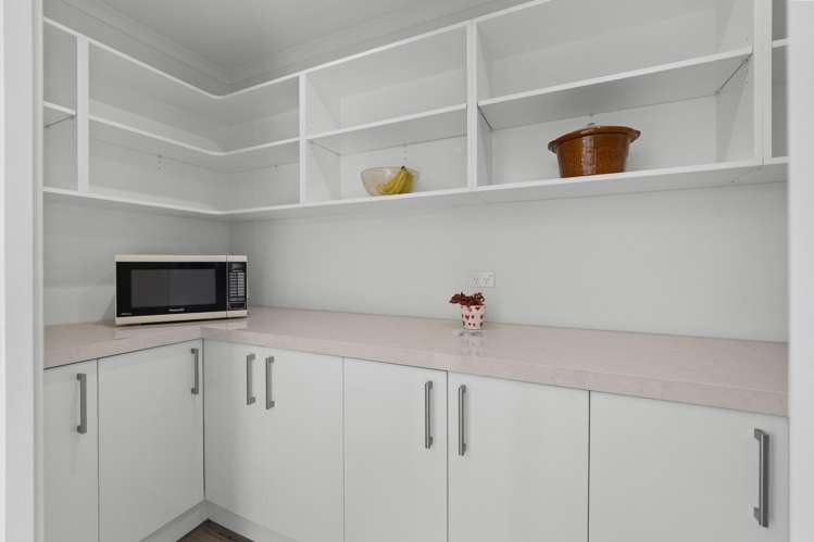 8 Redhaven Rise Netherby_4