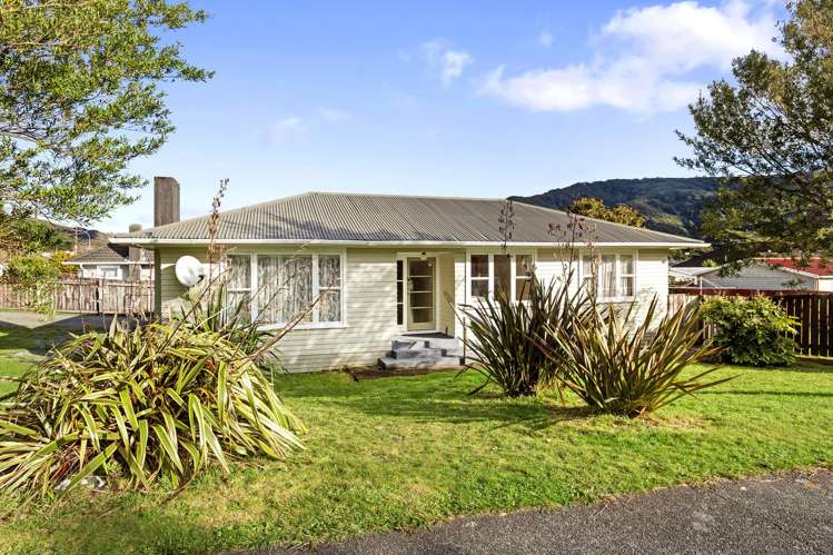 50 Coast Road Wainuiomata_0