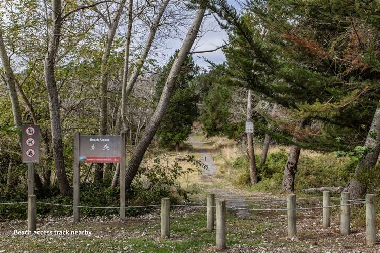 7 Monks Parade The Pines Beach_23