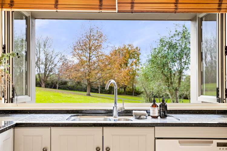 246 State Highway 16 Kumeu_6