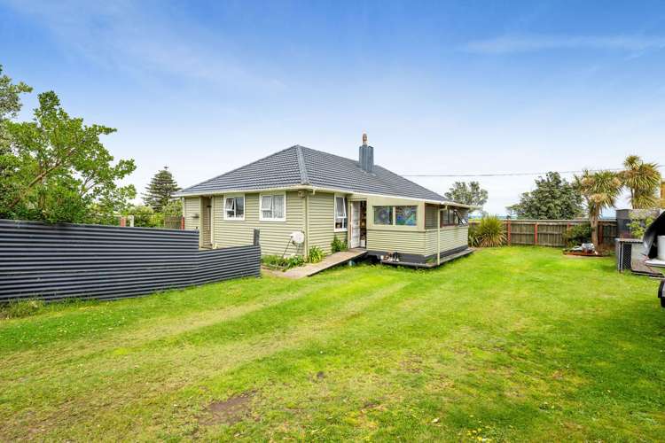 2 Egmont Street Patea_15