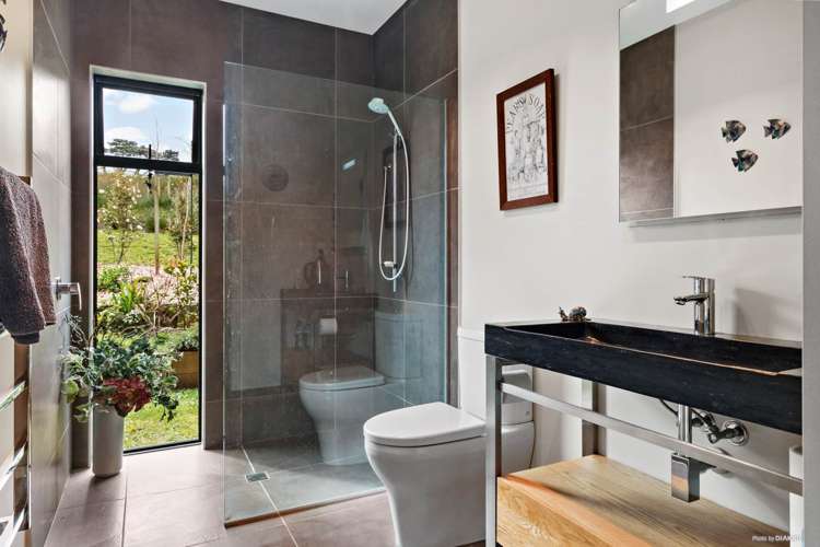 4 Lawrence Carter Drive Bombay_20